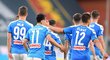Hirving Lozano slaví vítězný gól Neapole