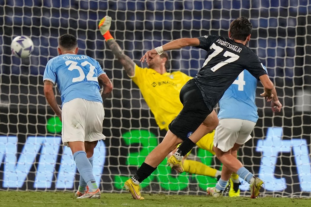 Neapol zdolala Lazio Řím 2:1