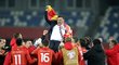 Fotbalisté Severní Makedonie oslavují postup na EURO
