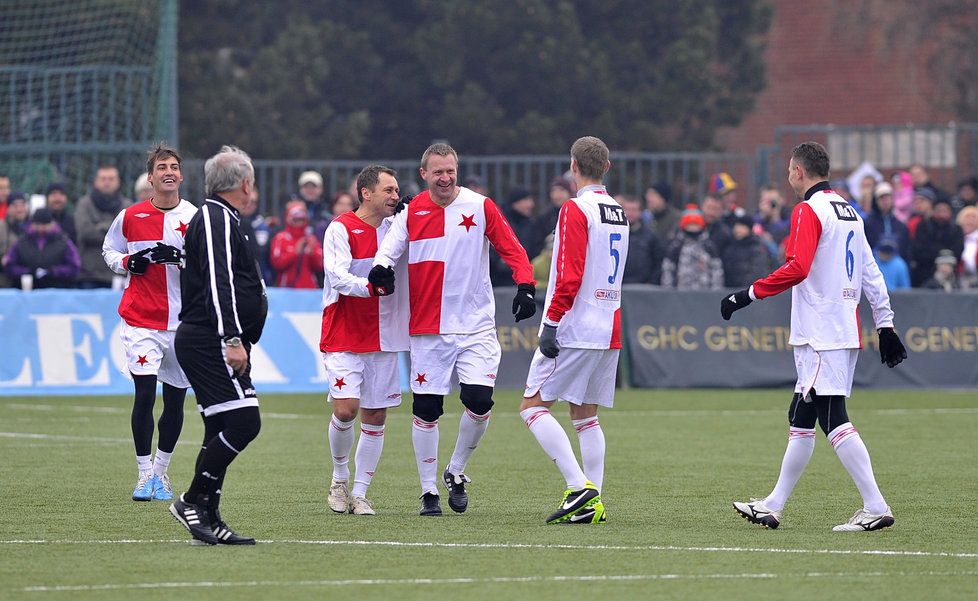 Ivo Ulich a Stanislav Vlček se radují z gólu Slavie v Silvestrovském derby