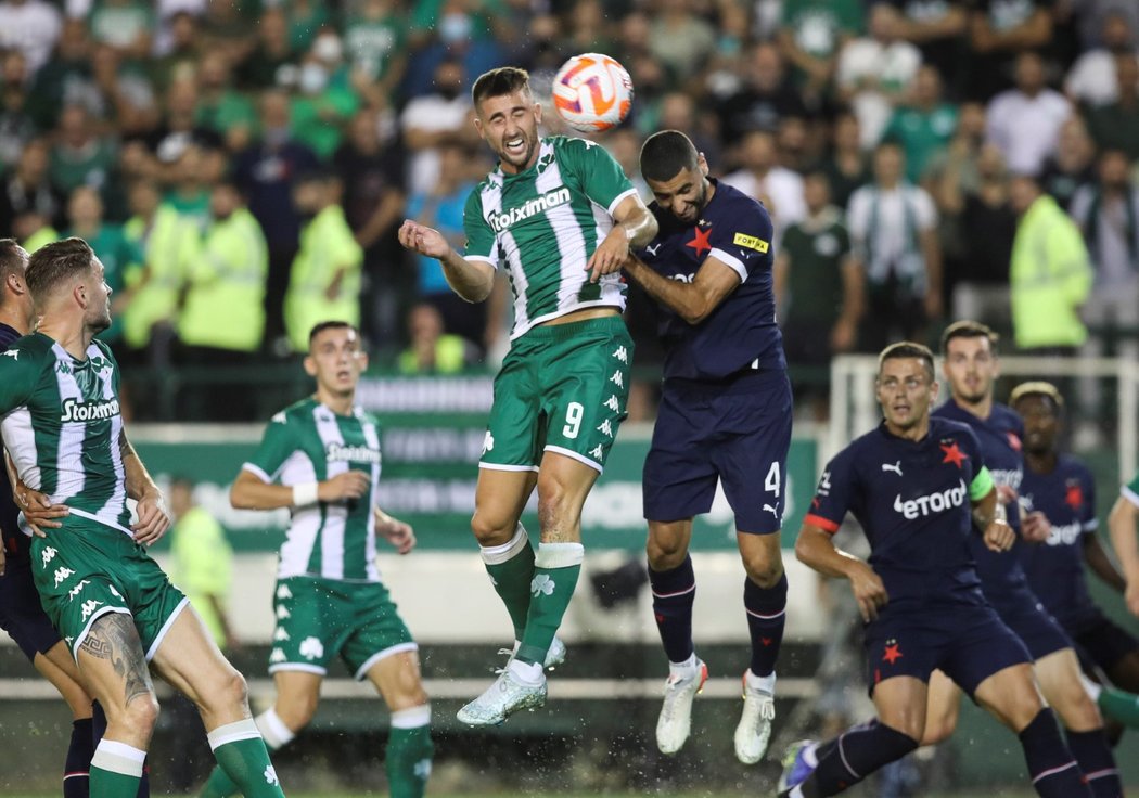 Pražská Slavia v souboji s Panathinaikosem v rámci třetího předkola Evropské konferenční ligy