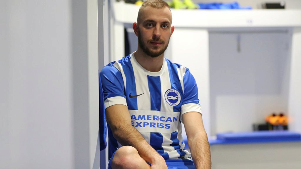 Jiří Skalák přestoupil do Brightonu, který hraje druhou nejvyšší anglickou soutěž