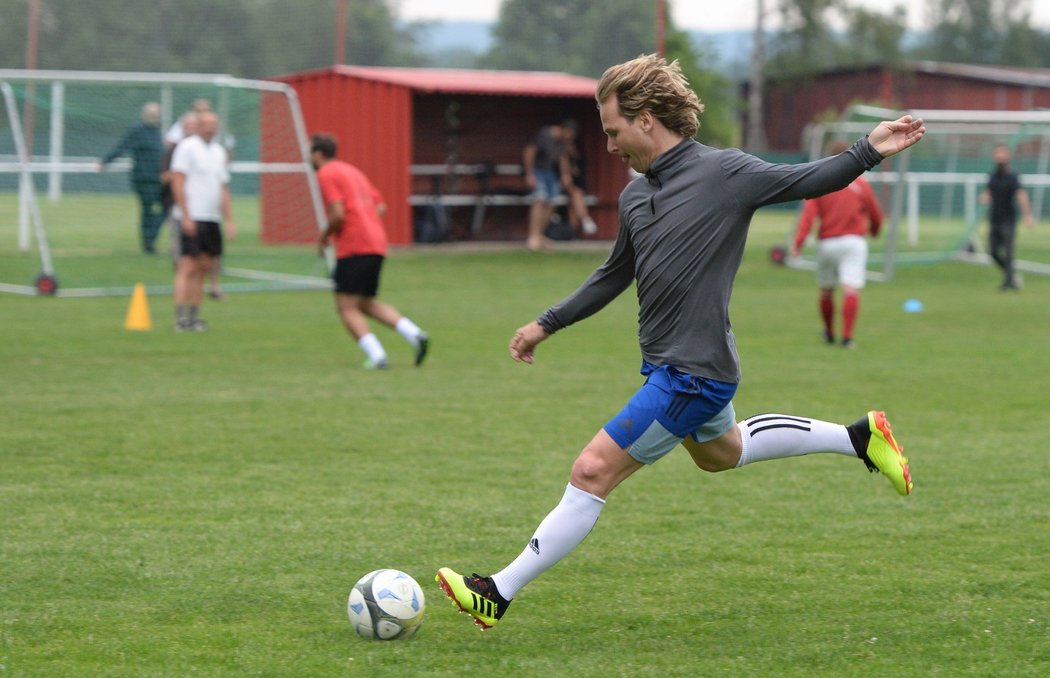 Pavel Nedvěd na tréninku Skalné před sobotním zápasem