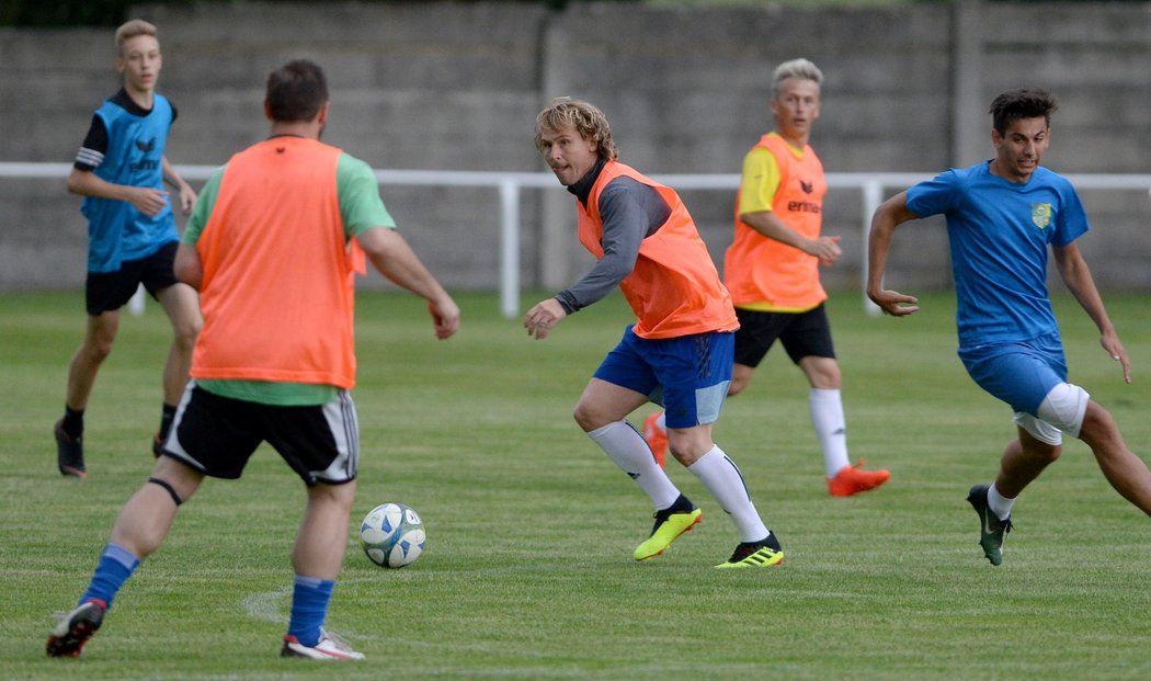 Pavel Nedvěd na tréninku Skalné před sobotním zápasem