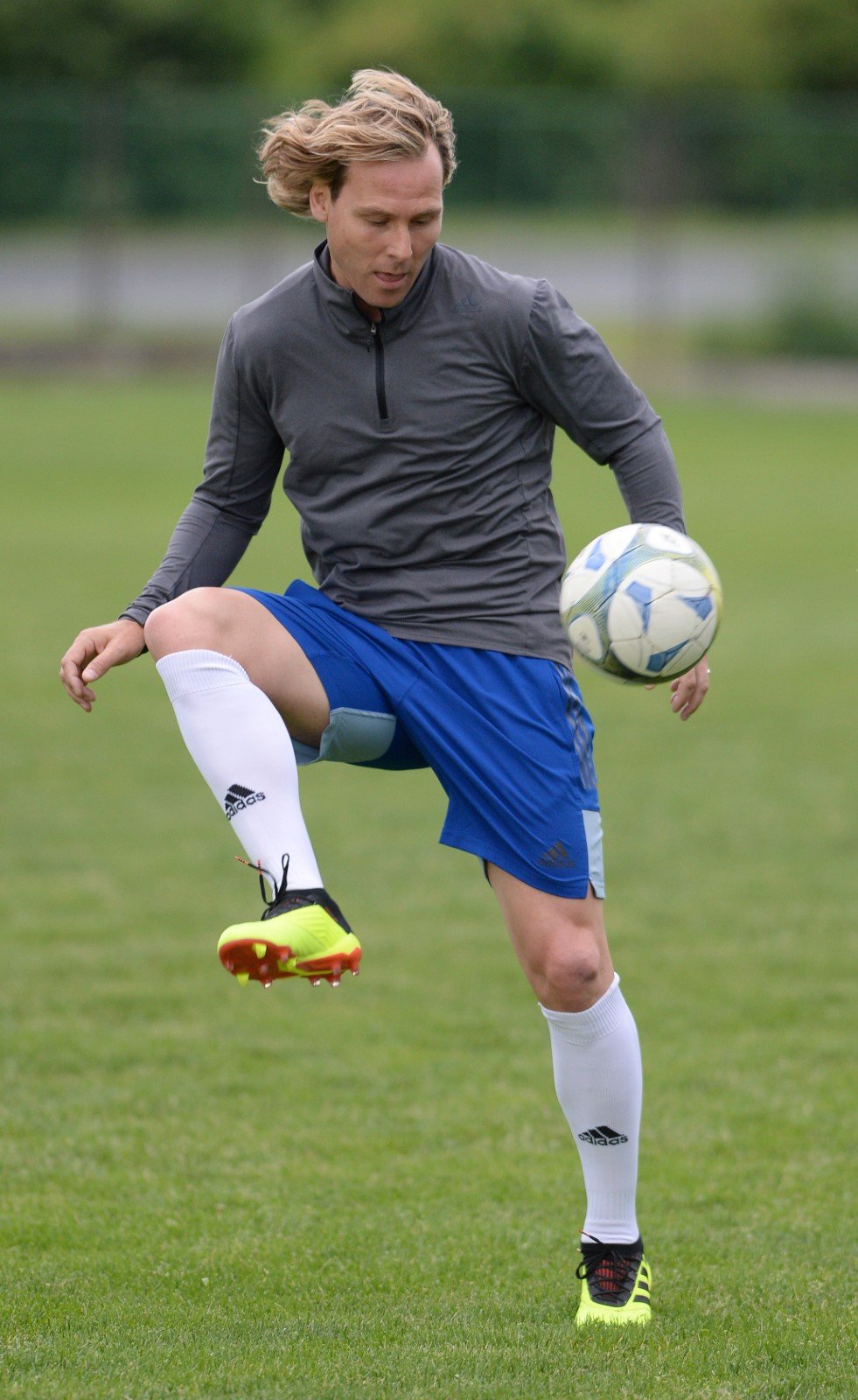 Pavel Nedvěd na tréninku Skalné před sobotním zápasem