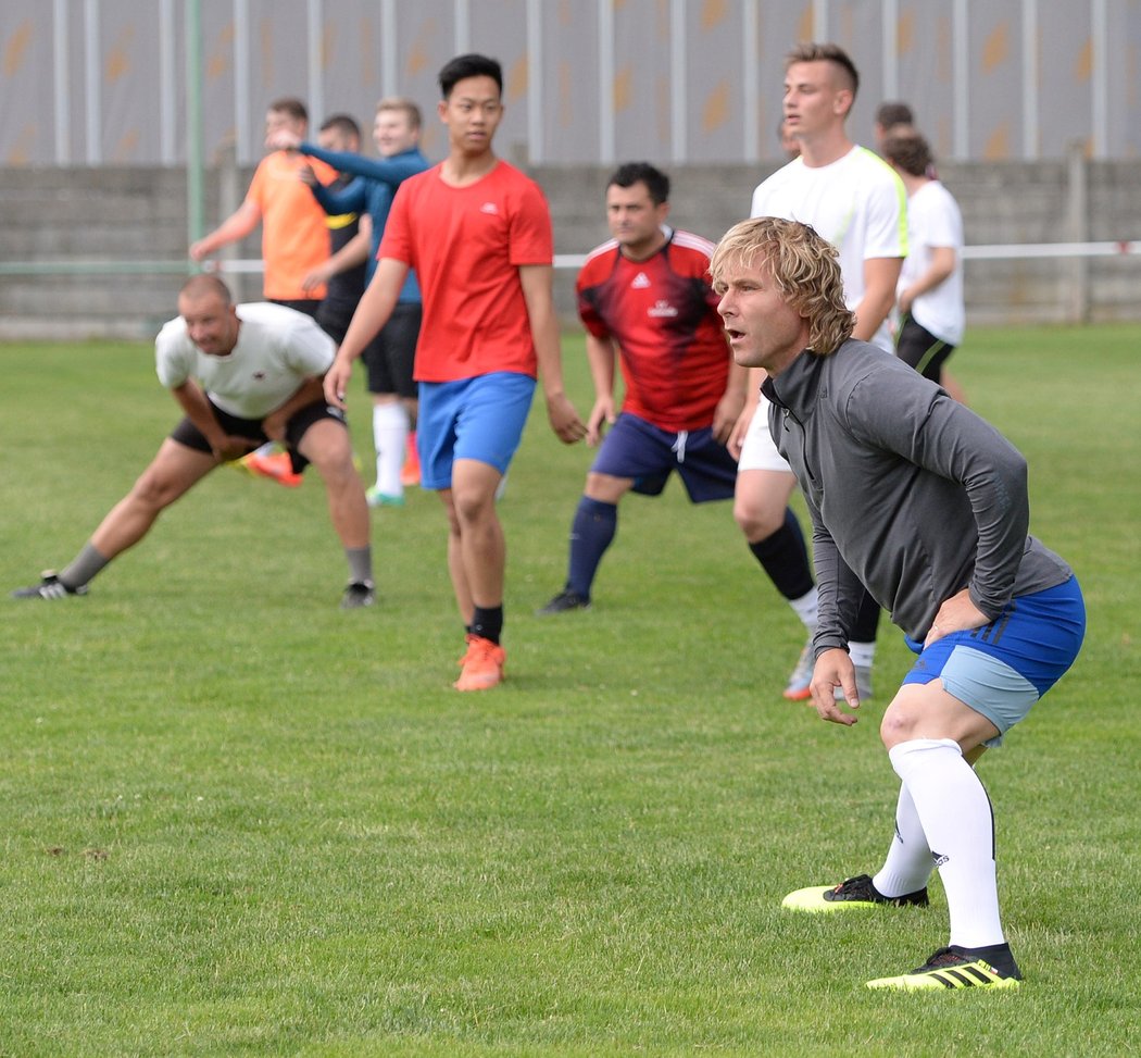 Pavel Nedvěd na tréninku Skalné před sobotním zápasem