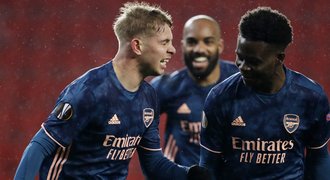 Nejlepší výkon sezony, chválí Arsenal v Anglii. Připomínka starých časů