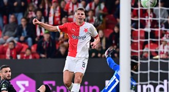 Slavia – Ballkani 3:2. Divoká půle. Hosté dvakrát vedli, rozhodl Masopust