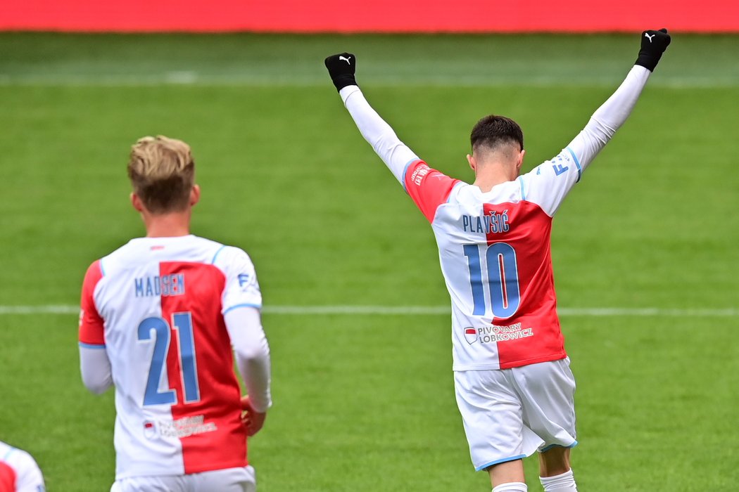 Srbský záložník Plavšič je sice hráčem Slavie, ale momentálně je na hostování v Baníku Ostrava