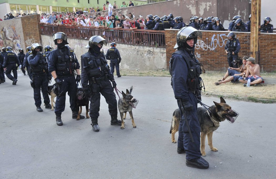 Policisté nenechali nic náhodě.