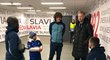 Hvězdní fotbalisté Chelsea pozdravili malou Klárku, která trpí vzácnou nemocí