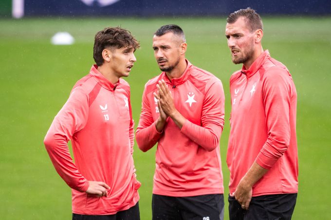 Slavia jde plnit domácí úkoly: zlepšit „koukatelnost“ a konečně vyhrát v Lize mistrů! Slavia jde plnit domácí úkoly: zlepšit „koukatelnost“ a konečně vyhrát v Lize mistrů!