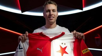 Slavia hlásí další posilu, se Zmrzlým počítá i na post záložníka