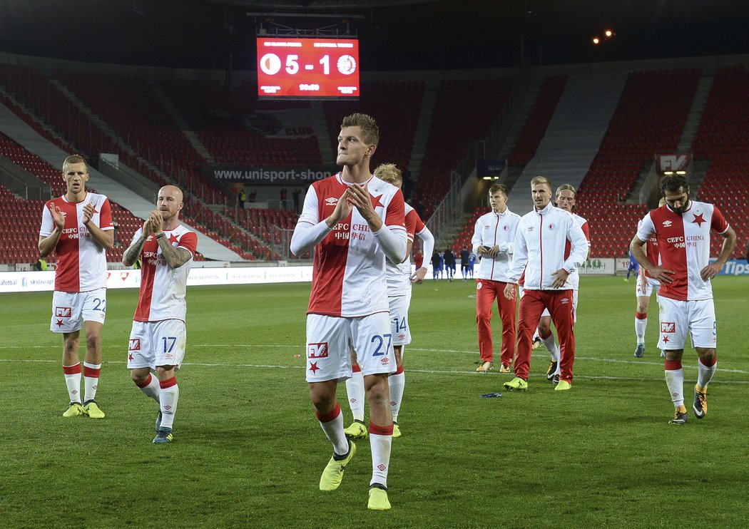 Spokojení hráči Slavie po postupu v MOL Cupu