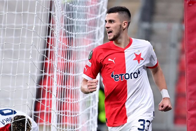 Řeší se velký návrat. Slavia usiluje o Juráska, jednání jsou komplikovaná Řeší se velký návrat. Slavia usiluje o Juráska, jednání jsou komplikovaná
