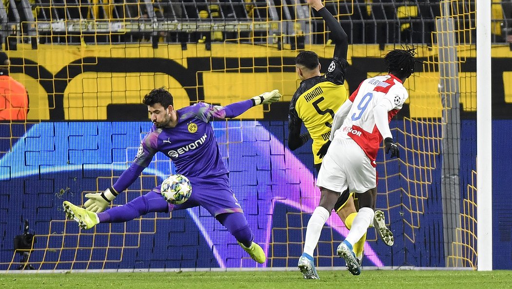 Roman Bürki byl v úterý takřka nepřekonatelný