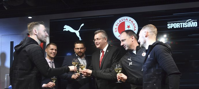 Slavia oznámila spolupráci se značkami Puma a Sportisimo