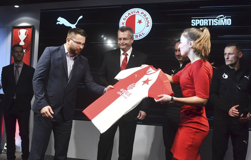 Slavia nově bude oblékat dresy od značky Puma