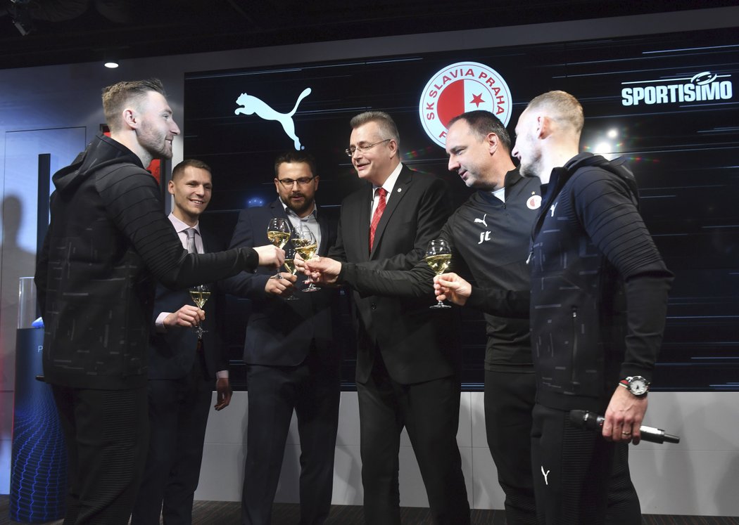 Slavia oznámila spolupráci se značkami Puma a Sportisimo