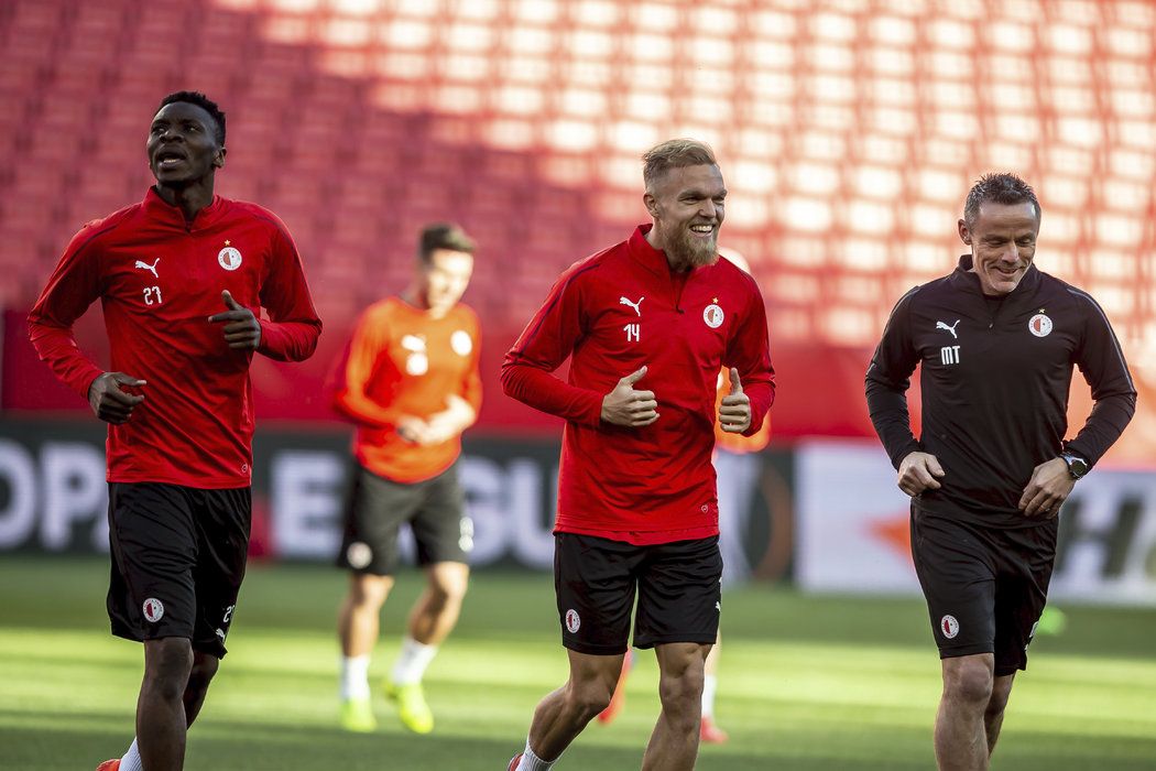 Fotbalisté Slavie na tréninku před zápasem v Seville