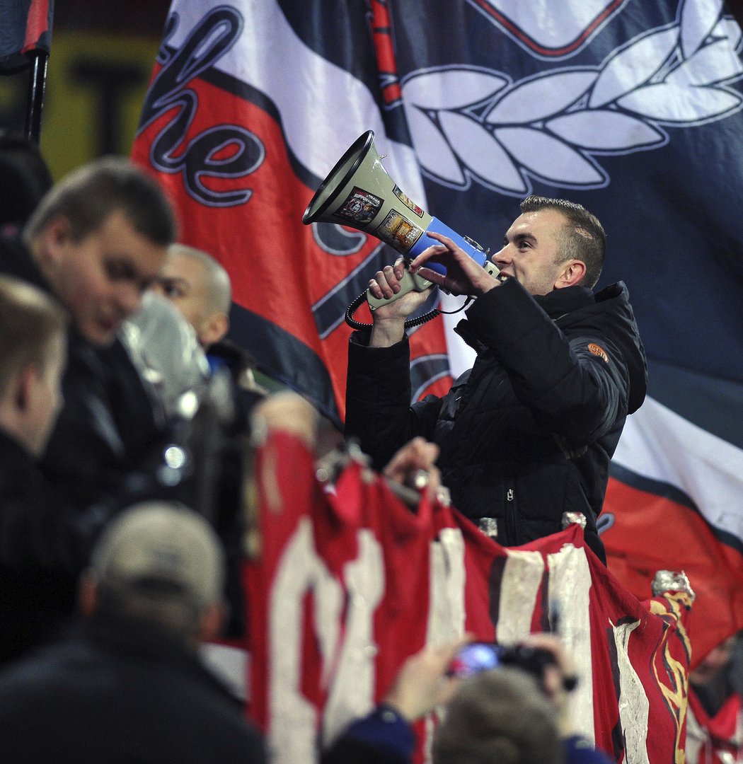 Populární Strašák opět vedl fanoušky Slavie (2014)