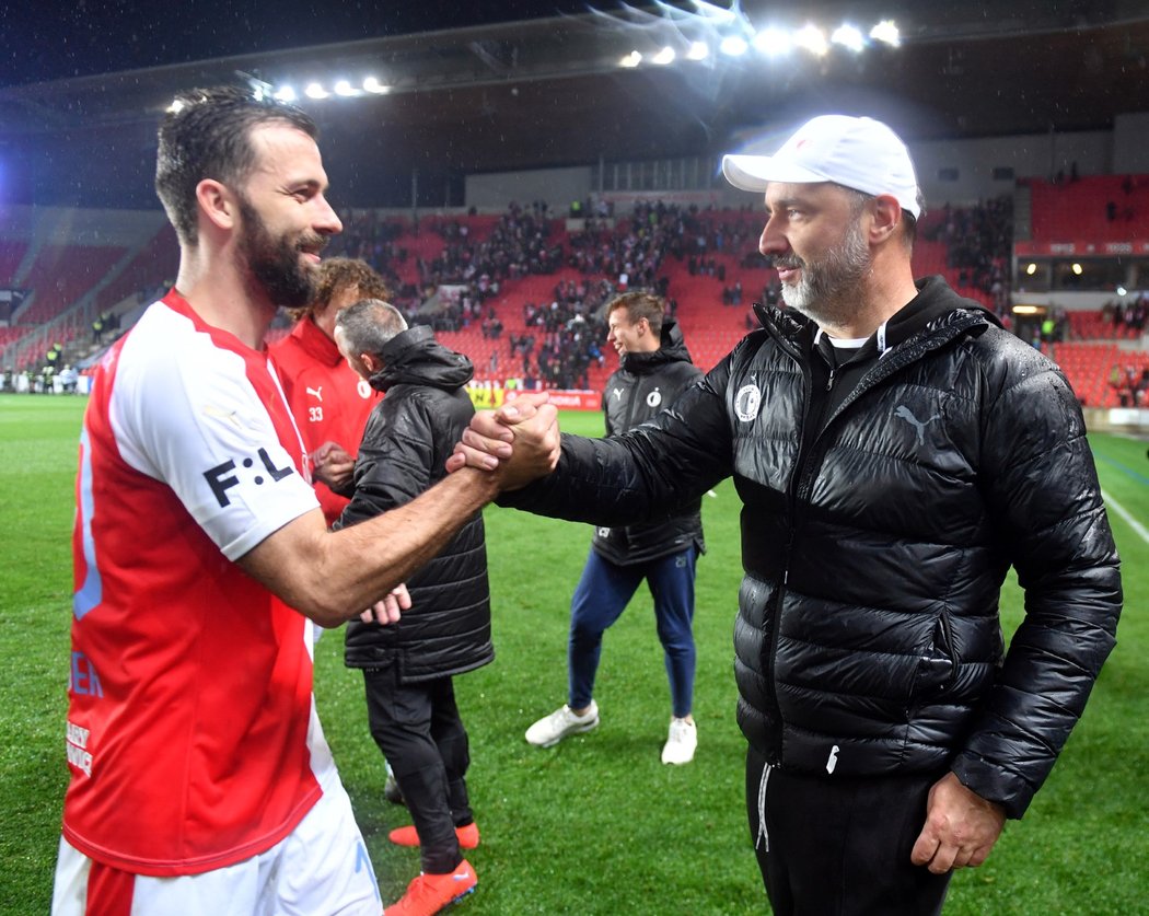 Slávistický záložník Josef Hušbauer a trenér Jindřich Trpišovský po výhře s Jabloncem