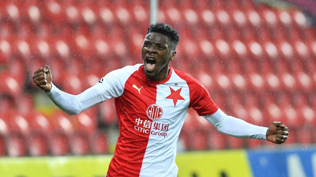 Ibrahim Traoré se raduje z branky Slavie do sítě Jablonce