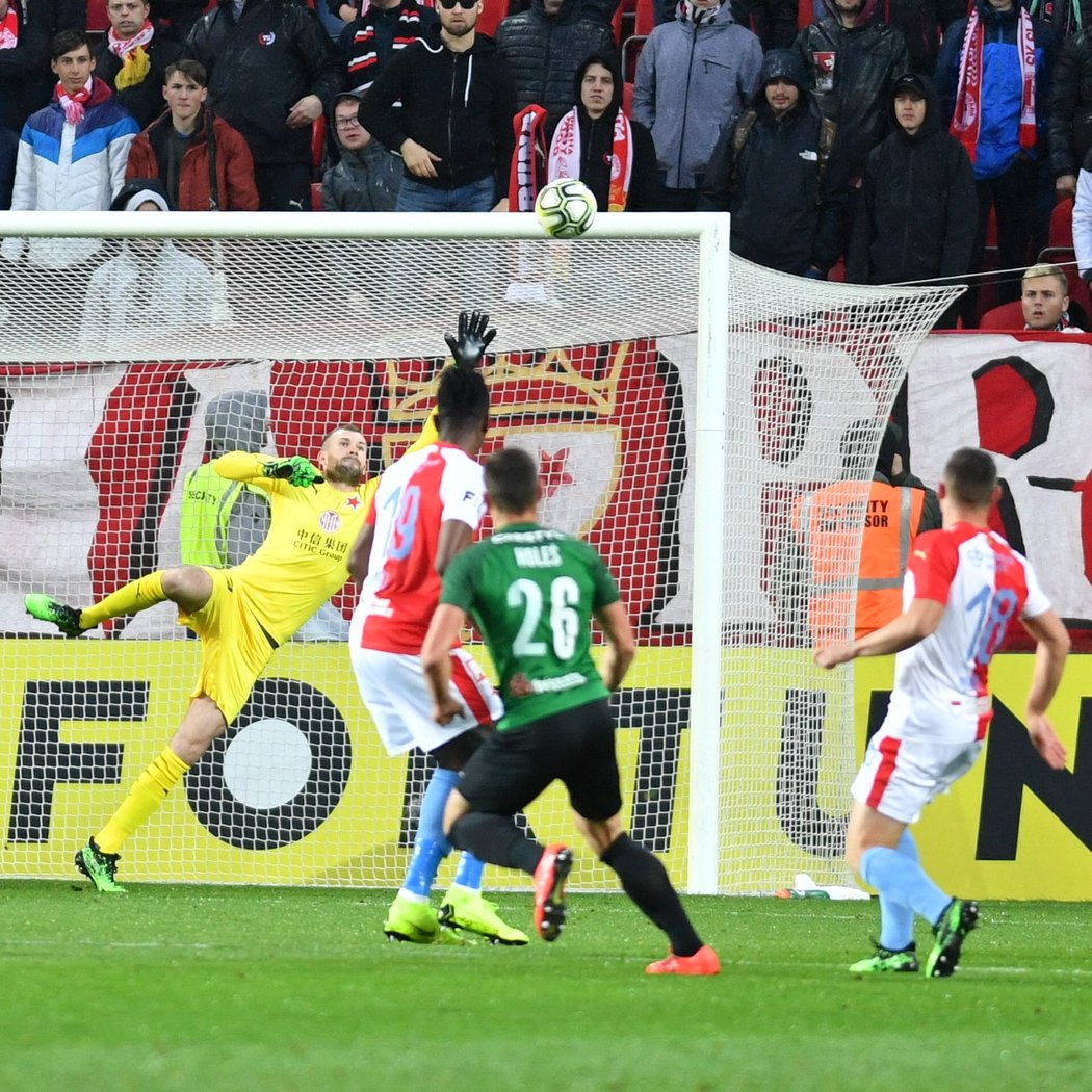 Gólové střela jalboneckého obránce Holeše, kterou dostal svůj tým do vedení 1:0 na Slavii