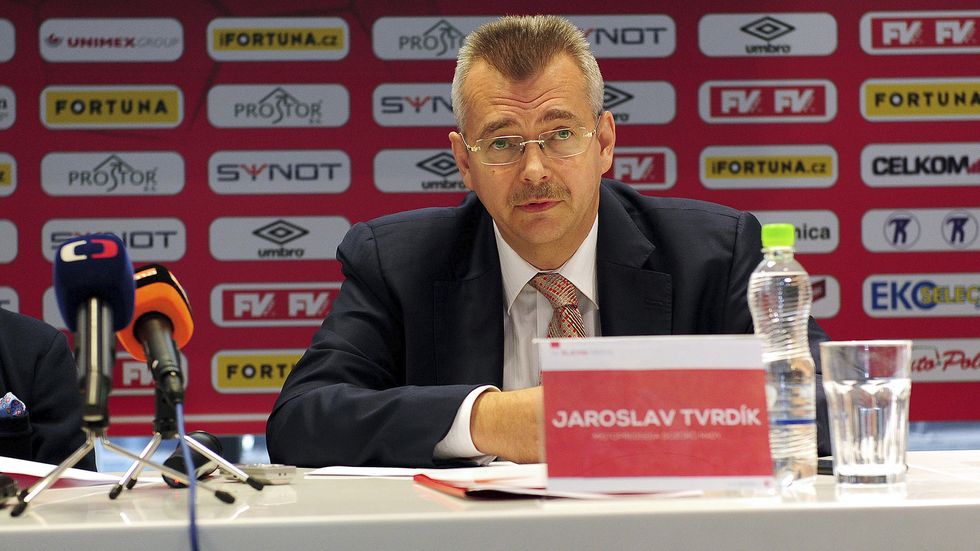 Jaroslav Tvrdík na tiskové konferenci Slavie jako nový místopředseda dozorčí rady i spojka s novými majiteli...