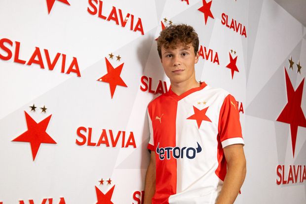 Karel Belžík v dresu Slavie Karel Belžík v dresu Slavie