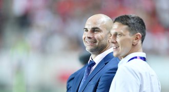 Nezmar končí, Bílek (zatím) ne. Exmanažer Slavie přišel o práci