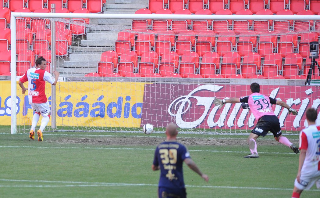 Slavia měla v tento moment veliké štěstí