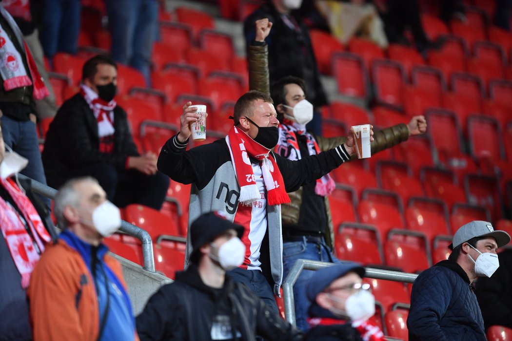 Na stadionu bylo dva tisíce fanoušků