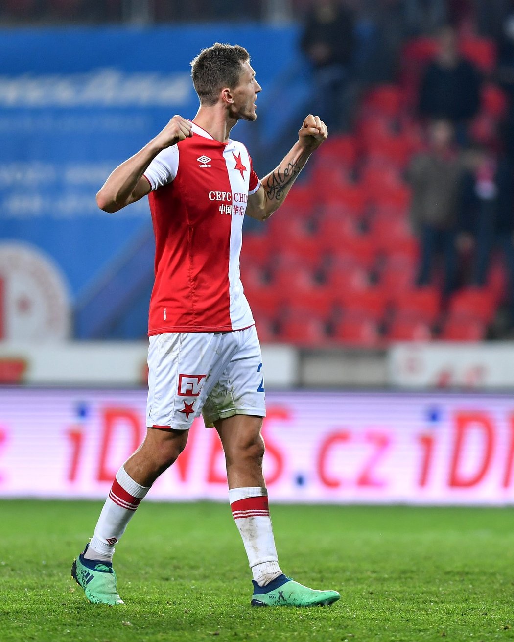 Tomáš Necid v dresu Slavie