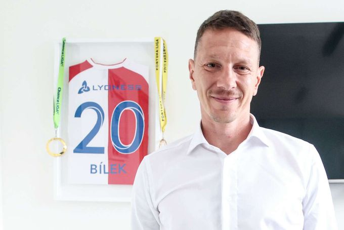 Přijde Slavia o sportovního ředitele? Po Polsku má Bílek zajímavou nabídku z ligy Přijde Slavia o sportovního ředitele? Po Polsku má Bílek zajímavou nabídku z ligy
