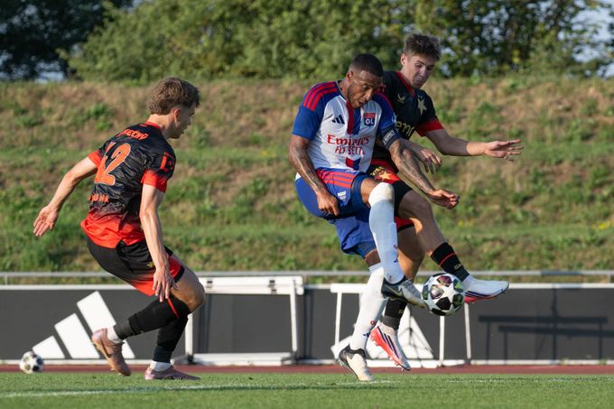 ONLINE: Slavia - Lyon 2:0. Sešívaní v generálce vedou nad francouzským soupeřem ONLINE: Slavia - Lyon 2:0. Sešívaní v generálce vedou nad francouzským soupeřem