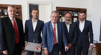 Slavia na Hrad! Prezident Zeman přijal hvězdy „nejúspěšnější investice“