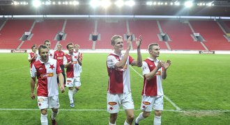 Slavia utahuje opasky, platy klesly o desítky tisíc