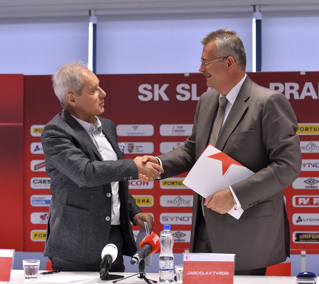 Jiří Šimáně a Jaroslav Tvrdík, dvě hlavní tváře nové fotbalové Slavie