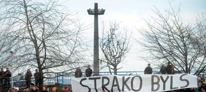 Fanoušci vyjádřili svůj názor na Františka Straku