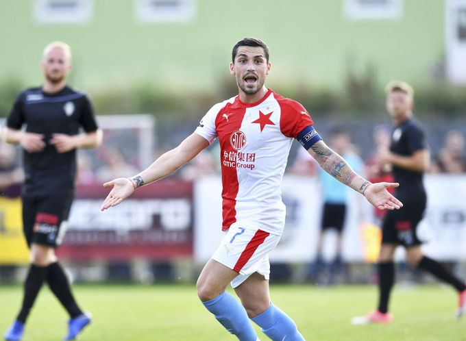 Stanciu poprvé za Slavii: krásný gól, kapitánská páska i potlesk fanoušků Stanciu poprvé za Slavii: krásný gól, kapitánská páska i potlesk fanoušků