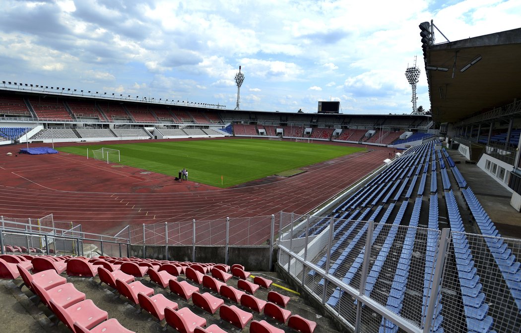 Slavia odehraje poslední zápas sezony na Stadionu Evžena Rošického na Strahově