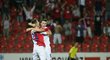 Fotbalisté Slavie se radují po výhře nad Baníkem Ostrava