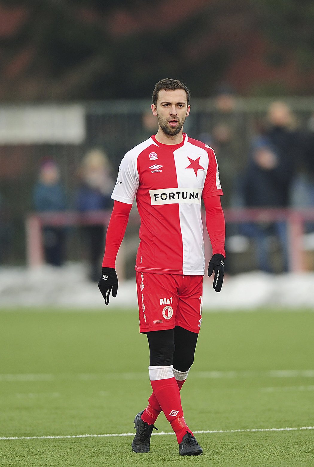 Josef Hušbauer nastoupili do zápasu s Vlašimí s desítkou na dresu a proměnil se tak ve špílmachra Slavie. Vstřelil i jeden gól.