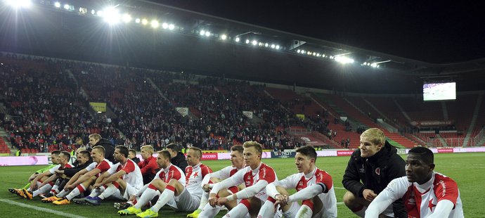 V Edenu bylo veselo. Slavia porazila Brno a slaví vítězný vstup do ligového jara.