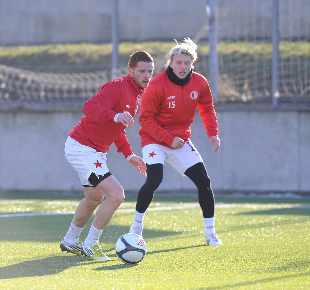 Marcel Gecov (vlevo) během prvního tréninku Slavie v roce 2013