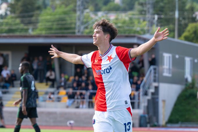 Slavia U19 - Lens U19 2:1. Mladíci zvládli vstup do Youth League, dvakrát se trefil Potměšil Slavia U19 - Lens U19 2:1. Mladíci zvládli vstup do Youth League, dvakrát se trefil Potměšil