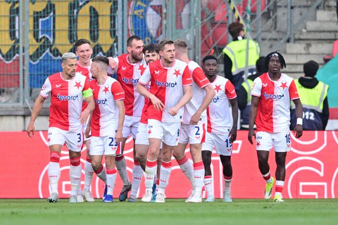 Další rána pro Slavii. Po derby přijde áčko i o tréninkové plochy na Šeberově Další rána pro Slavii. Po derby přijde áčko i o tréninkové plochy na Šeberově
