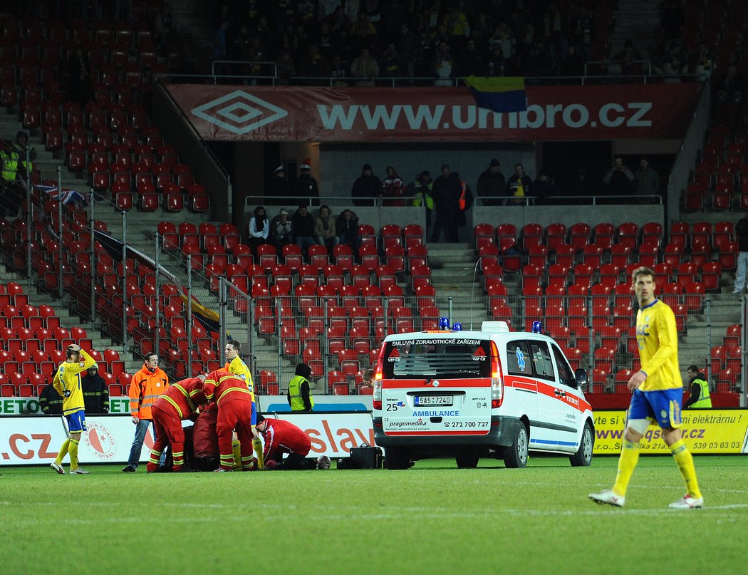 Něco takového se na českých prvoligových stadionech často nevidí