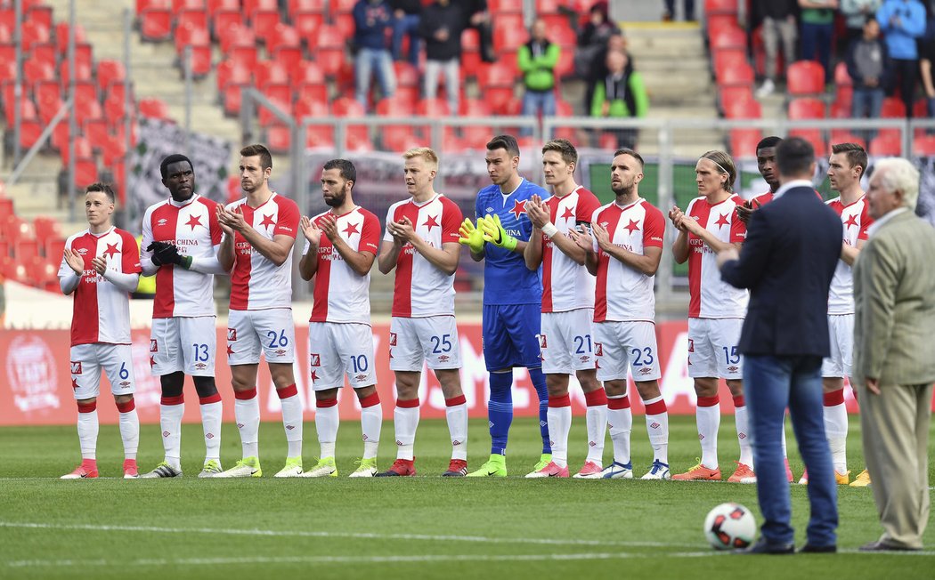 Fotbalisté Slavie před zápasem s Jabloncem